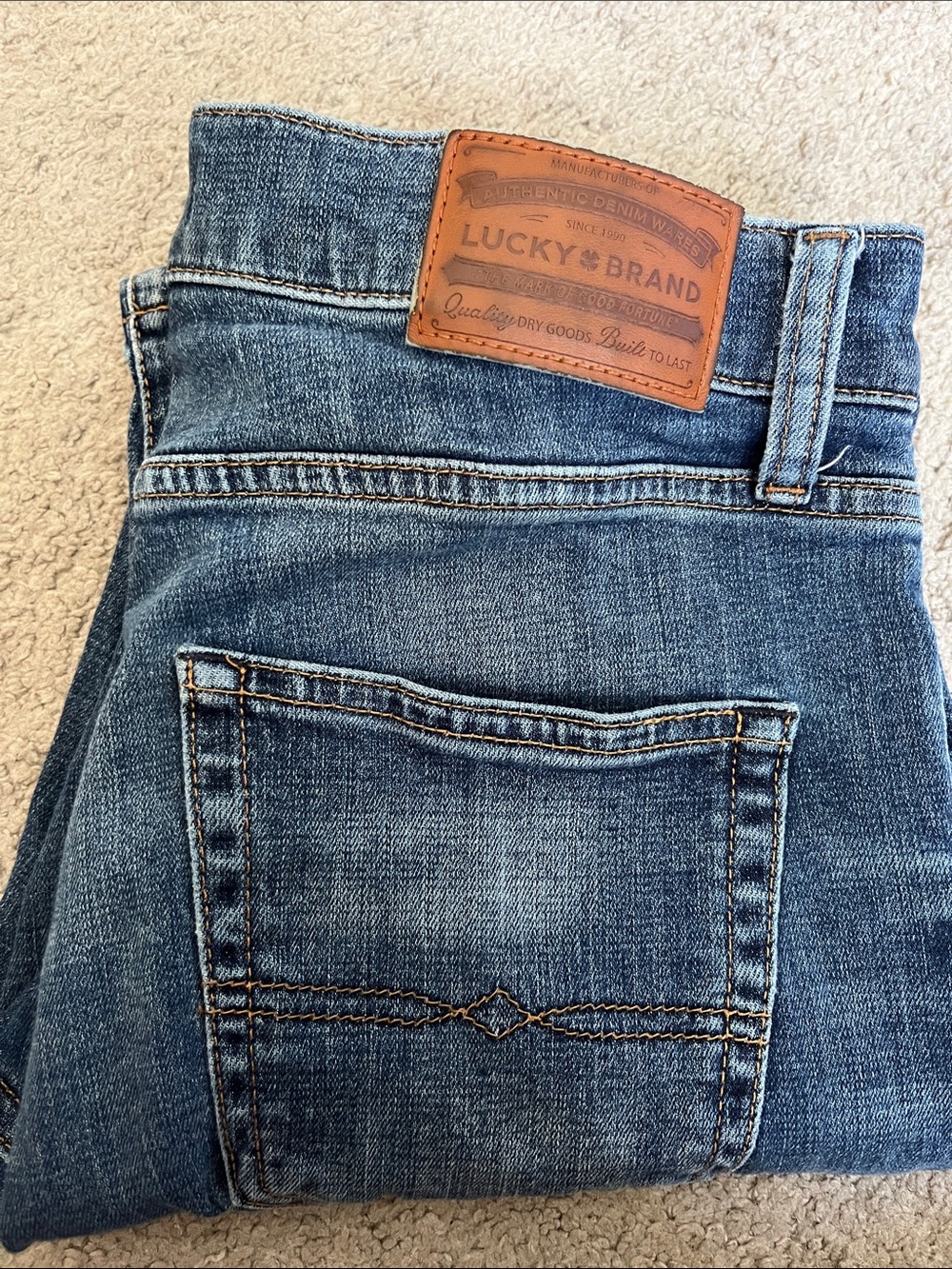 Lucky Brand Men's Medium Blue Straight Leg Jeans